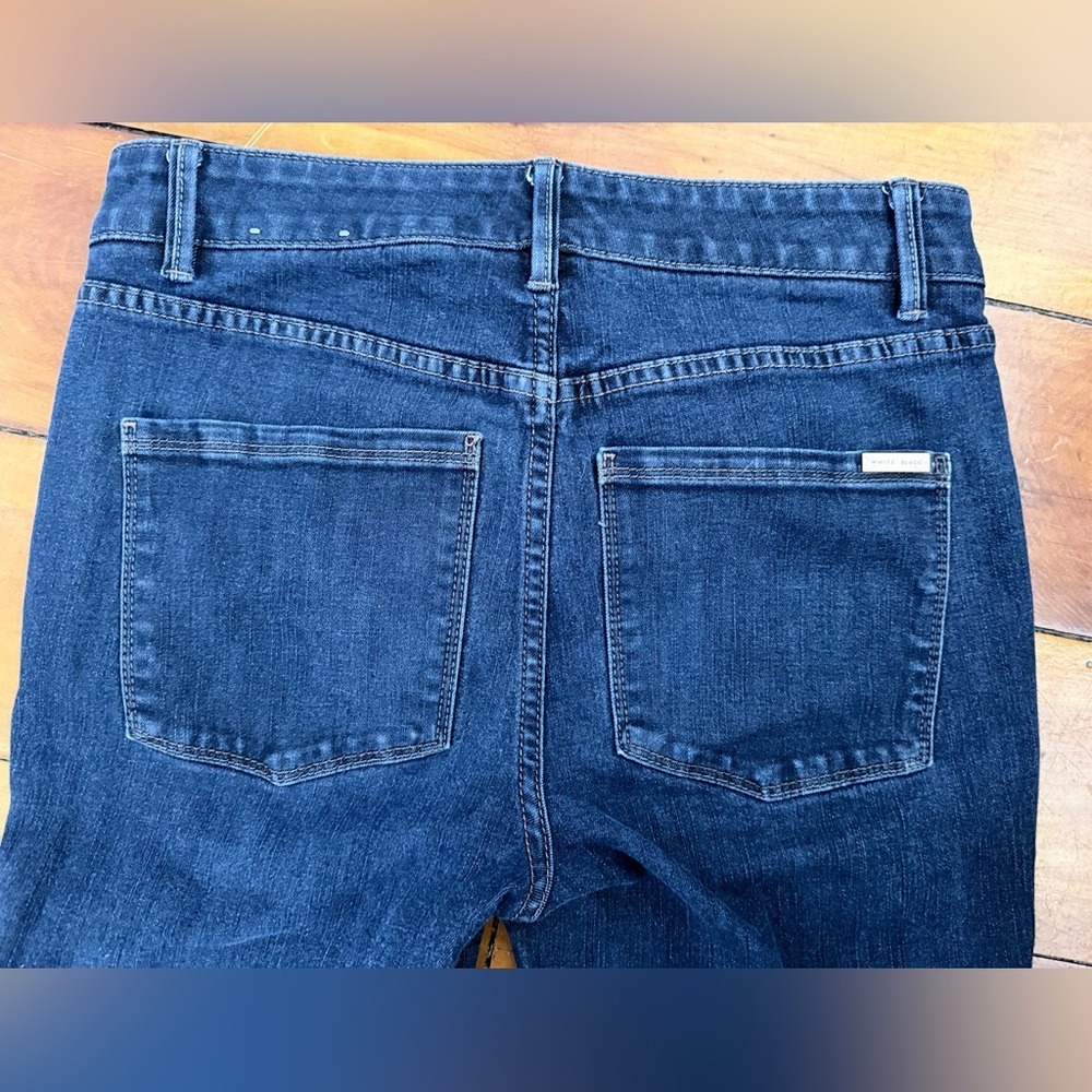 White House Black Market Dark Blue Skinny Jeans - Picture 5 of 13